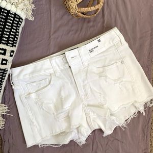 NWT Express relaxed low rise shortie. Size 00.